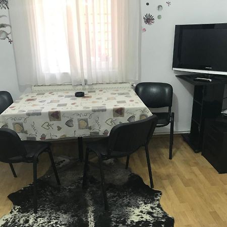 Permissive Villa Cluj-Napoca Ngoại thất bức ảnh
