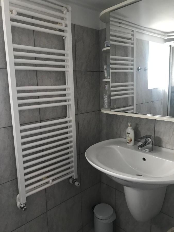 Permissive Villa Cluj-Napoca Ngoại thất bức ảnh